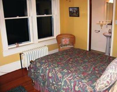 фото отеля Sasquatch Crossing Eco Lodge B&B