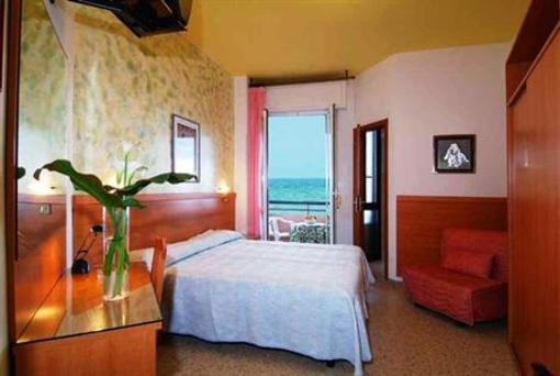 фото отеля Hotel Cristina Senigallia