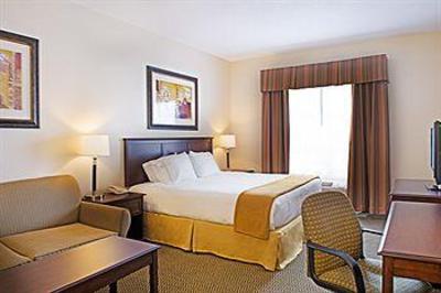 фото отеля Holiday Inn Express Hotel & Suites Slave Lake