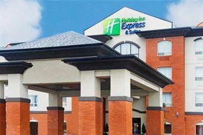 фото отеля Holiday Inn Express Hotel & Suites Slave Lake