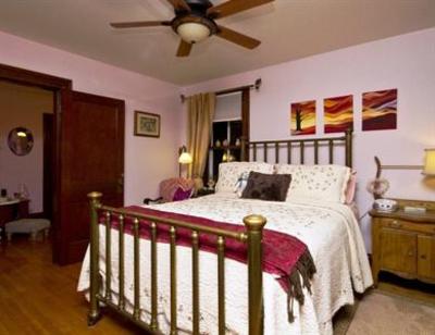 фото отеля The Calder House Bed & Breakfast