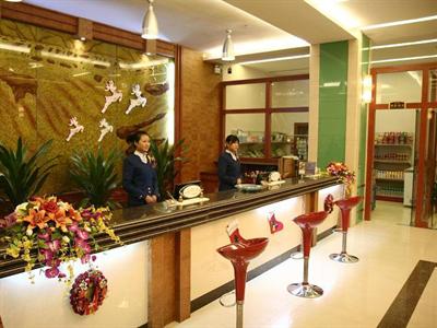 фото отеля JunJia & Crown Hotel