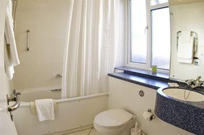 фото отеля Merton Hotel Saint Saviour