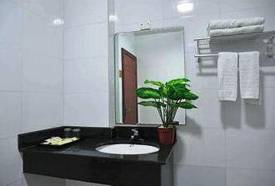 фото отеля Konggang Hotel