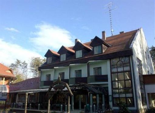 фото отеля Fenyves Hotel Bekescsaba