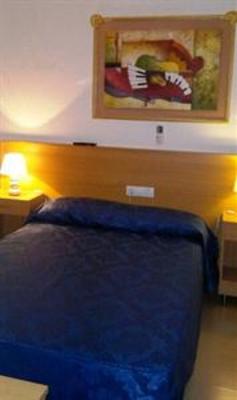 фото отеля Hostal Residencial RR