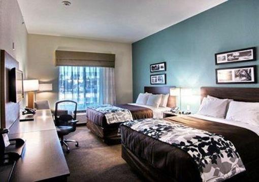 фото отеля Sleep Inn & Suites Center