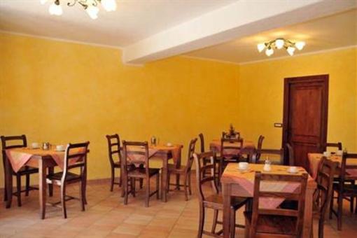 фото отеля Affittacamere Les Noyers