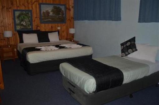 фото отеля Tall Timbers Motel