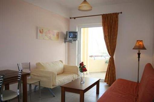 фото отеля Vakis Apartments
