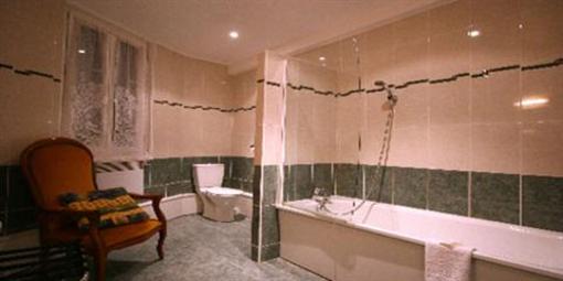 фото отеля Hotel-Restaurant La Truite de la Loue