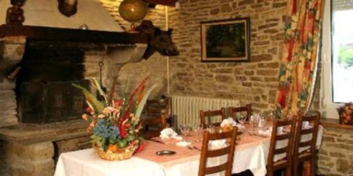 фото отеля Hotel-Restaurant La Truite de la Loue