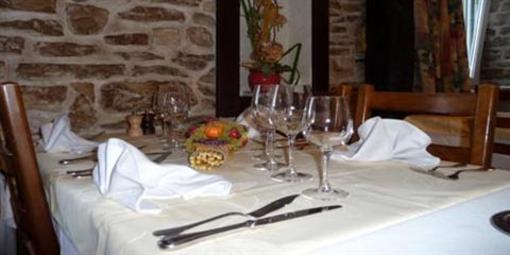 фото отеля Hotel-Restaurant La Truite de la Loue