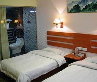 фото отеля Tiandirenhe Hotel Jinan Beiyuan