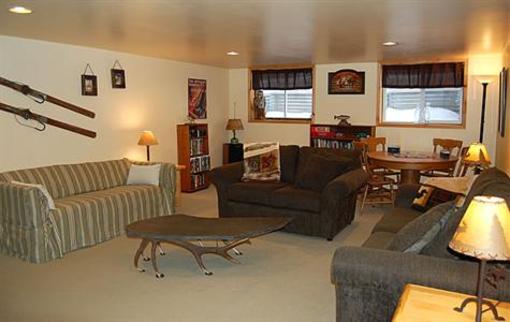 фото отеля Fernie Tightlines Lodge