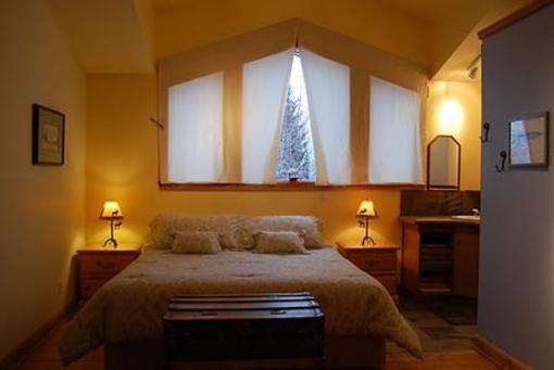 фото отеля Fernie Tightlines Lodge