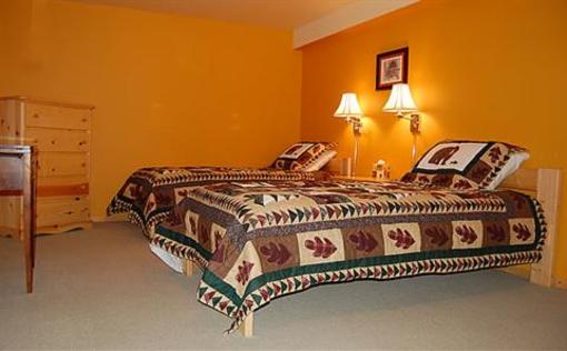 фото отеля Fernie Tightlines Lodge