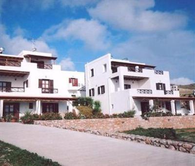 фото отеля Plakourakia Apartments