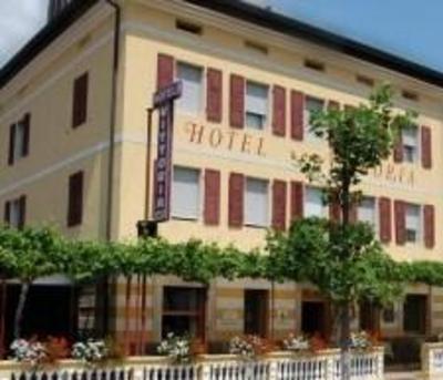 фото отеля Hotel Vittoria Levico Terme