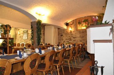 фото отеля Landhaus zur Grunen Linde Großschirma