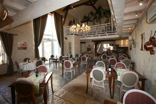 фото отеля Logis Le Vieux Chateau