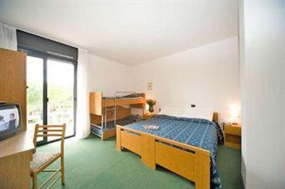 фото отеля Hotel Helvetia Lignano Sabbiadoro