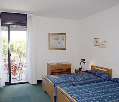 фото отеля Hotel Helvetia Lignano Sabbiadoro