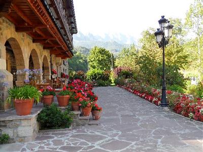 фото отеля Hotel del Oso Camaleno