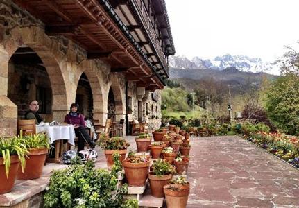 фото отеля Hotel del Oso Camaleno