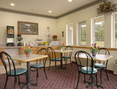 фото отеля Super 8 Motel Cresco