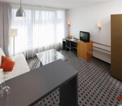 фото отеля Hotel Arkadenhof Konigsbrunn