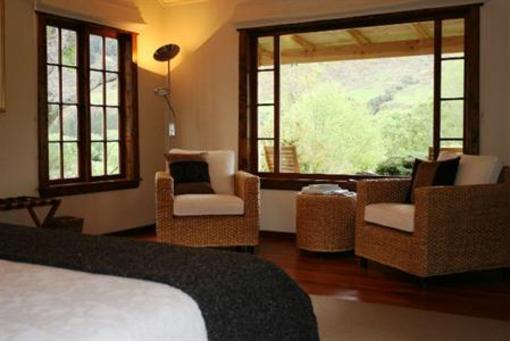 фото отеля Owen River Lodge