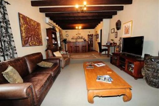 фото отеля Owen River Lodge