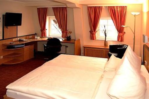 фото отеля Tagungshotel Schleiden