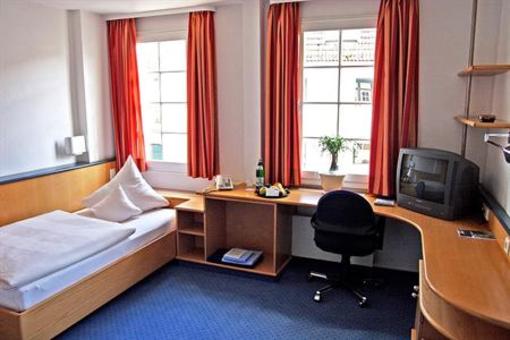 фото отеля Tagungshotel Schleiden