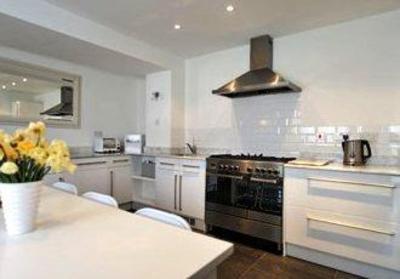 фото отеля Rosevine Guest House Truro