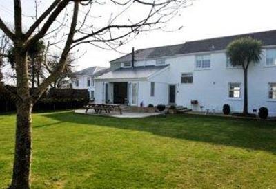 фото отеля Rosevine Guest House Truro