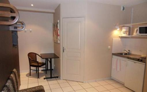 фото отеля Appotel Voltaire Apartment Tours
