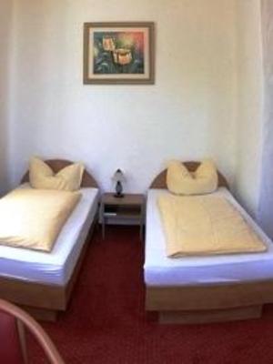 фото отеля Hotel Mathildenhof