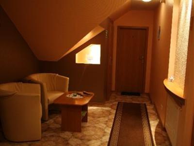 фото отеля Hotelik Gosciniec Pod Sosnami Drzonkow