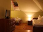 фото отеля Hotelik Gosciniec Pod Sosnami Drzonkow