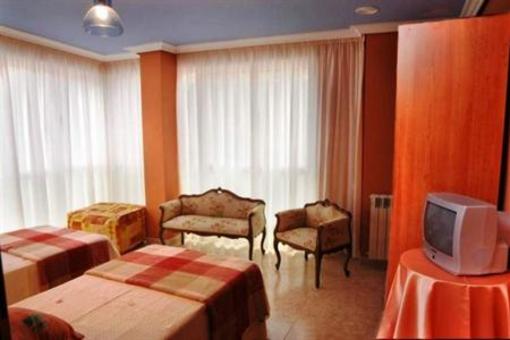 фото отеля Hostal Ciudad De Najera