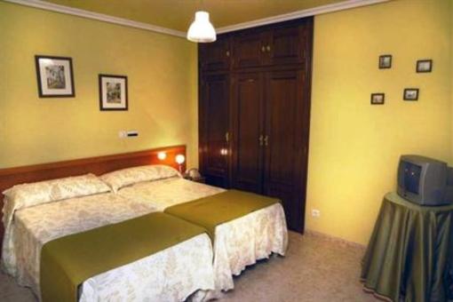 фото отеля Hostal Ciudad De Najera