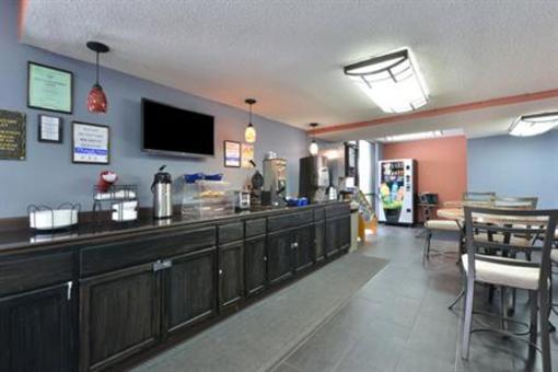 фото отеля Americas Best Value Inn Independence Kansas City