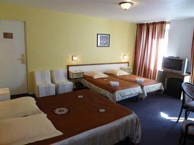 фото отеля Hotel Bellevue Bagneres-de-Luchon