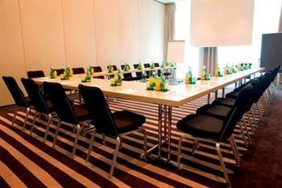 фото отеля Park Inn by Radisson Linz
