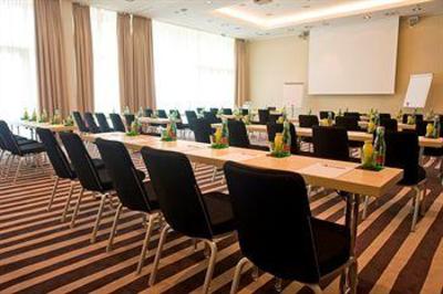 фото отеля Park Inn by Radisson Linz