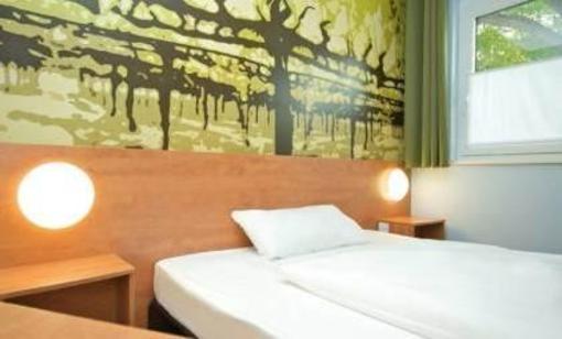 фото отеля B&B Hotel Heilbronn