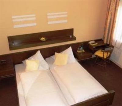 фото отеля Hotel Landgasthof Baumhof Marktheidenfeld