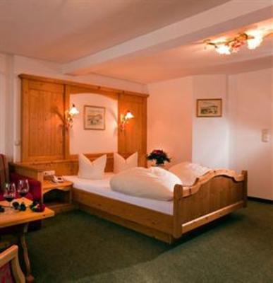 фото отеля Hotel-Garni Alpenrose